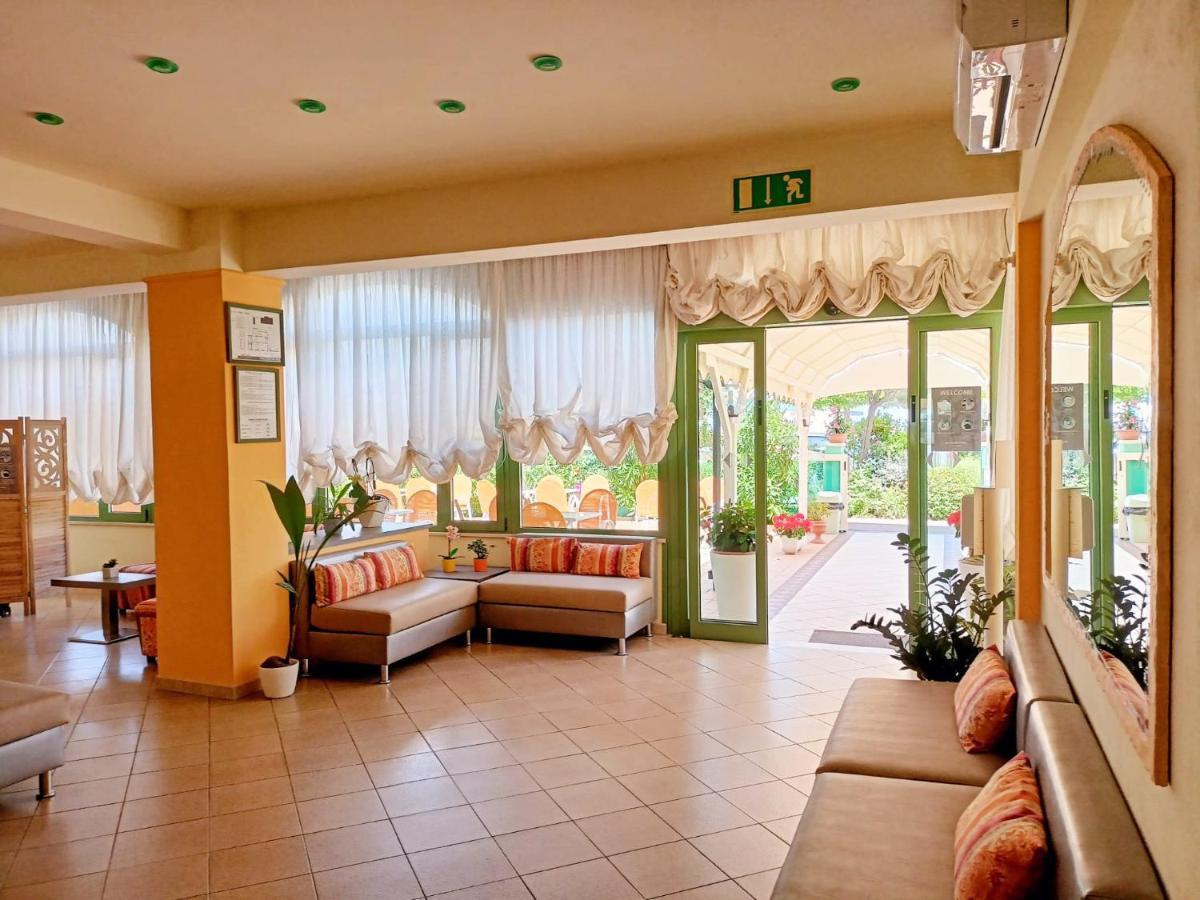 Costa Del Sole Only Room Milano Marittima Kültér fotó