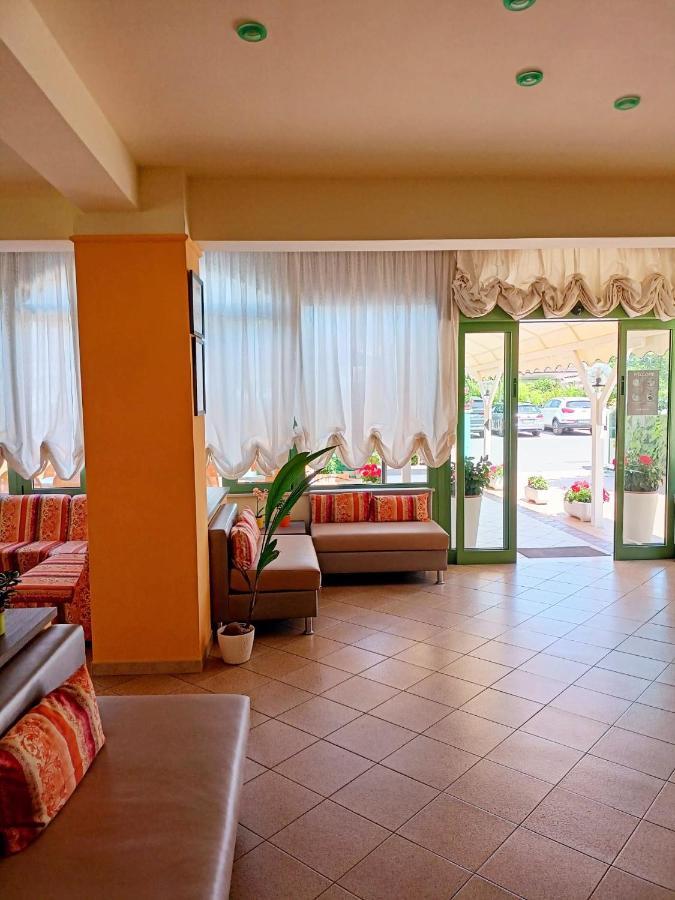 Costa Del Sole Only Room Milano Marittima Kültér fotó