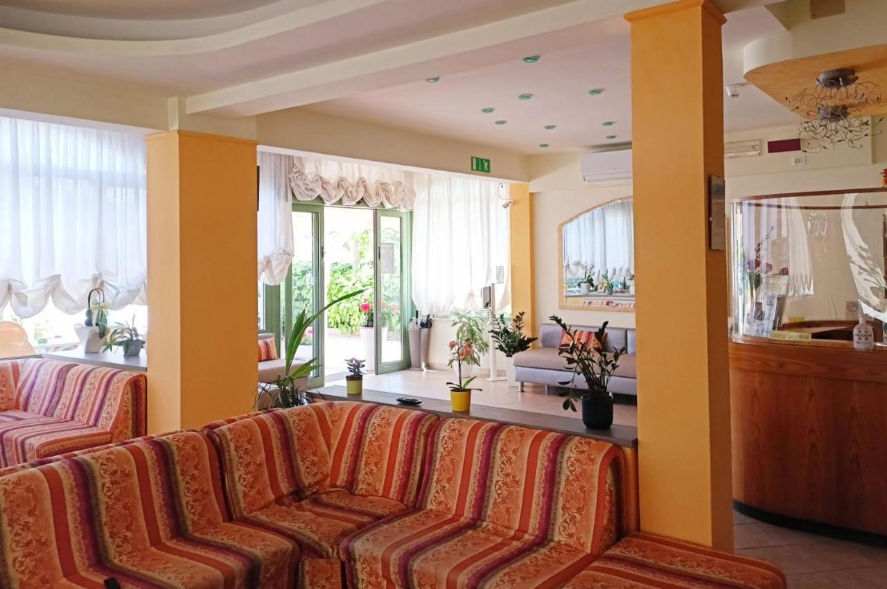 Costa Del Sole Only Room Milano Marittima Kültér fotó